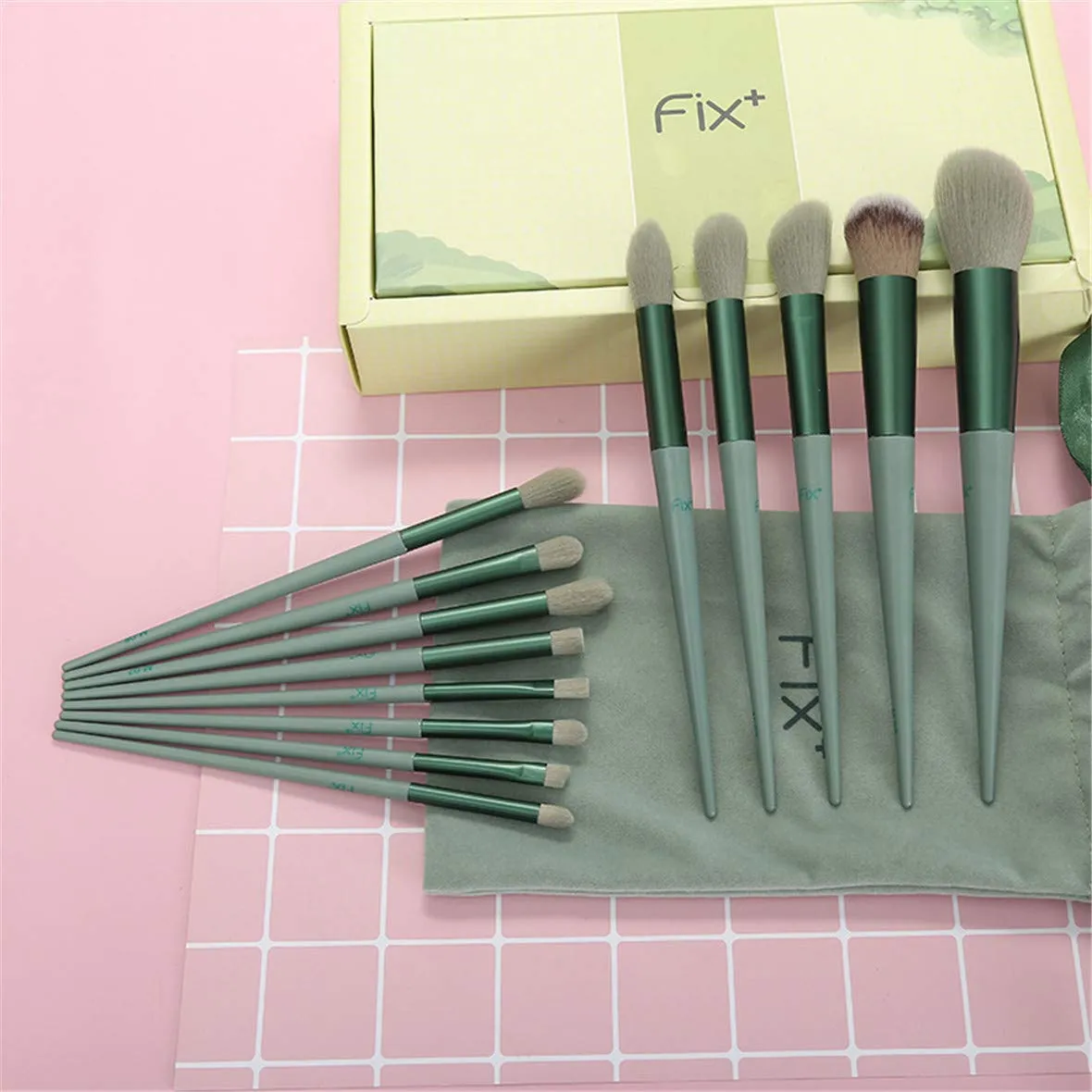 13 Pcs Vegan Synthetic Makeup Brushes with Bag