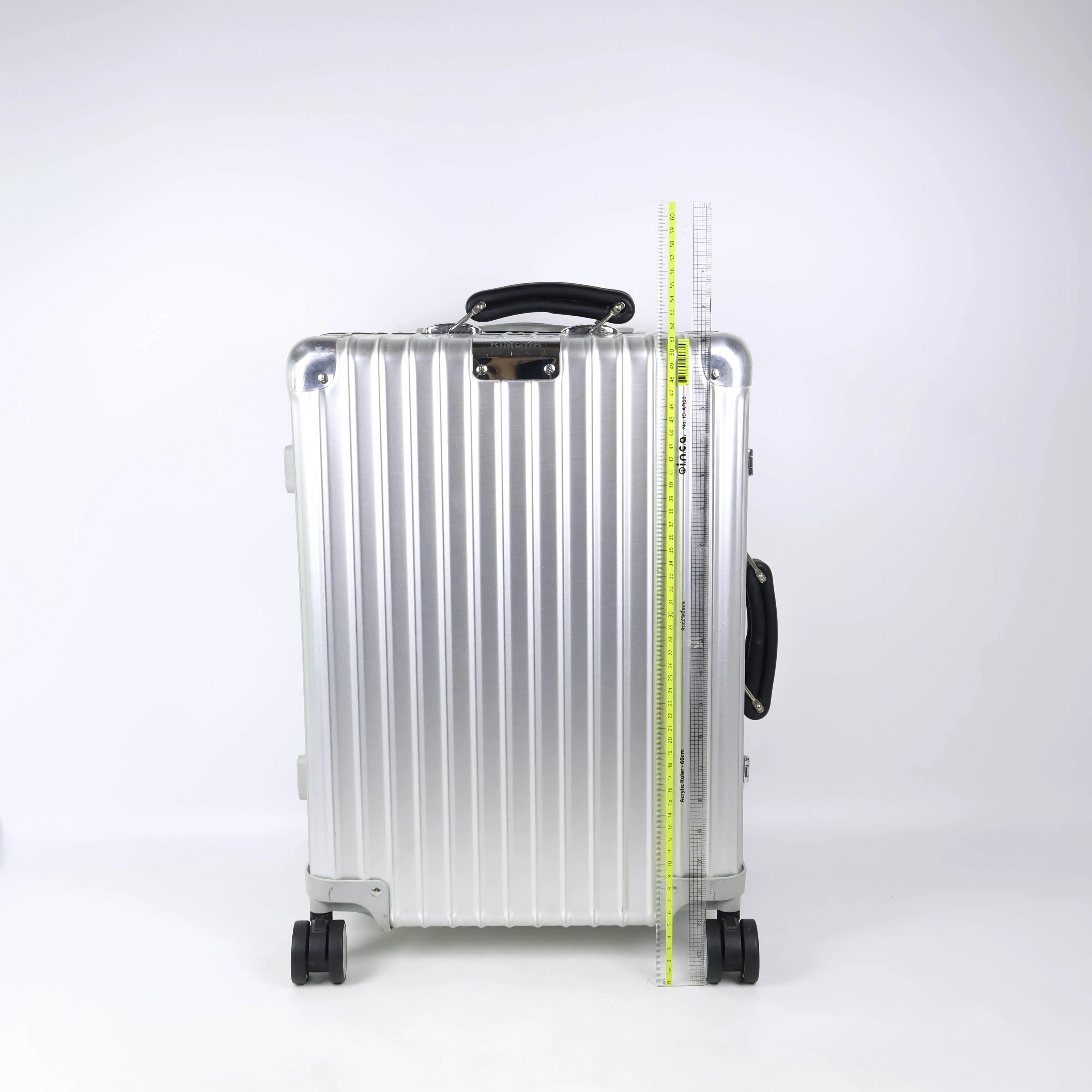 Rimowa Suitcase Classic Cabin Aluminium Carry On